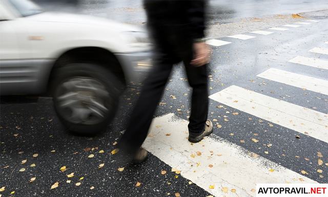 Наезд на пешехода на пешеходном переходе в 2021 году: штрафы и другое наказание